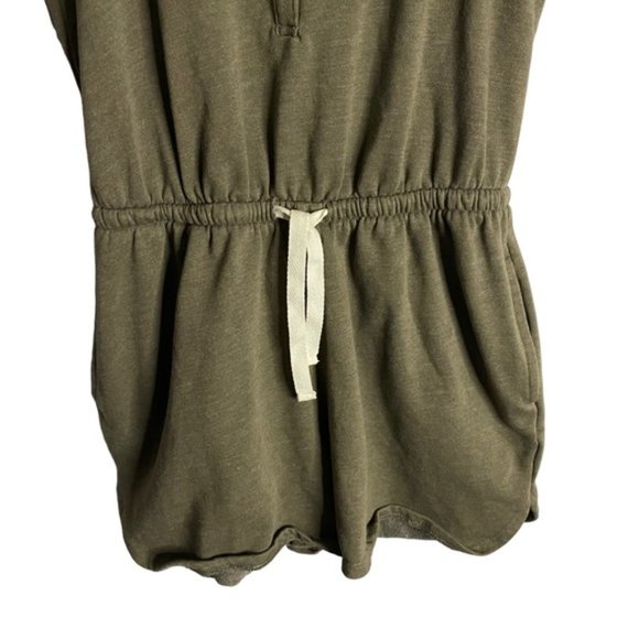Far West Women's Green Sleeveless Button-Down Romper - Picture 3 of 9